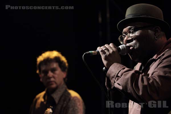 BARRENCE WHITFIELD AND THE SAVAGES - 2012-04-04 - PARIS - La Fleche d'Or - 